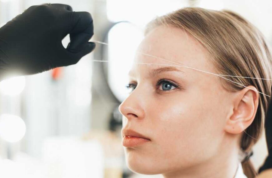 Depilacja laserowa vs wosk vs golenie – porównanie metod usuwania włosów