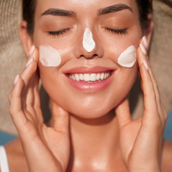 Krem z filtrem SPF na co dzień – dlaczego to najważniejszy kosmetyk anti-aging